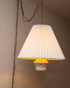 Floral Plug In Swag Lamp