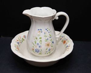 Federalist USA Wash Basin & Pitcher Set