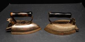 Set of 2 Vintage Clothing Irons
