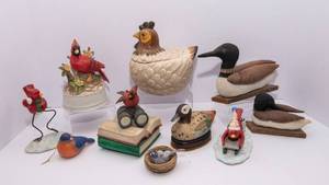 Assorted Bird Decorative Figurines Lot  Includes 2 Music Boxes