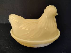 Vintage Mini Hazel Atlas Milk Glass Hen