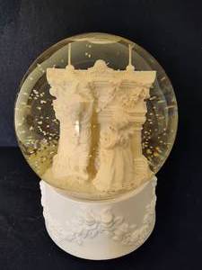 Department 56 Deck the Halls Musical Snow Globe