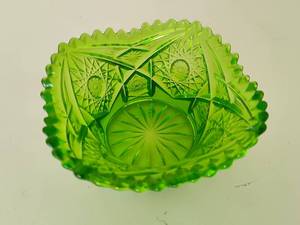 Vintage LE Smith Sawtooth Green Glass Bowl