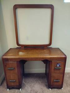 Antique Wood Vanity wMirror