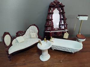 Mahogany Dollhouse Furniture & Bathroom Furniture