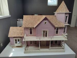 Incredible Handmade Large Dollhouse  Furniture & Dolls
