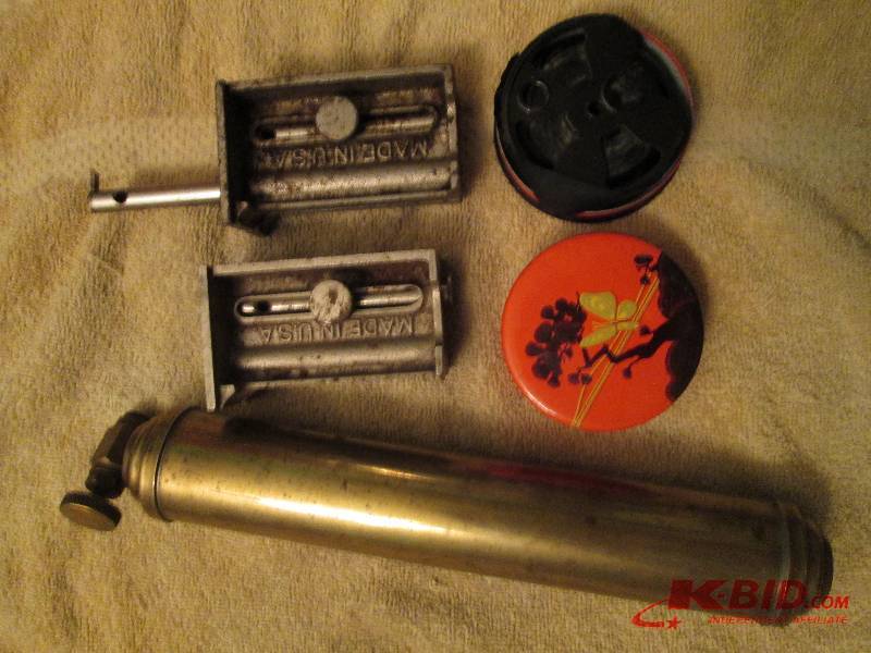 Vintage spray can, still sprays che...