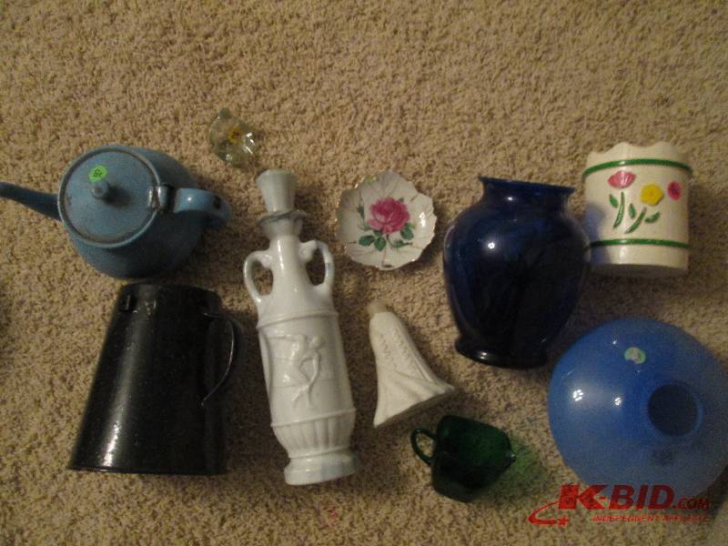 Lot of vintage glassware...