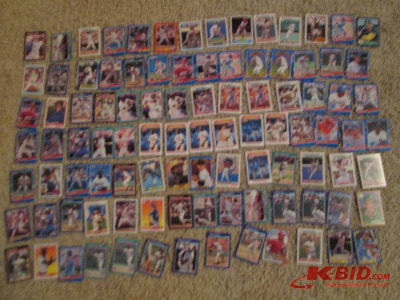 Lot of baseball cards, includes goo...