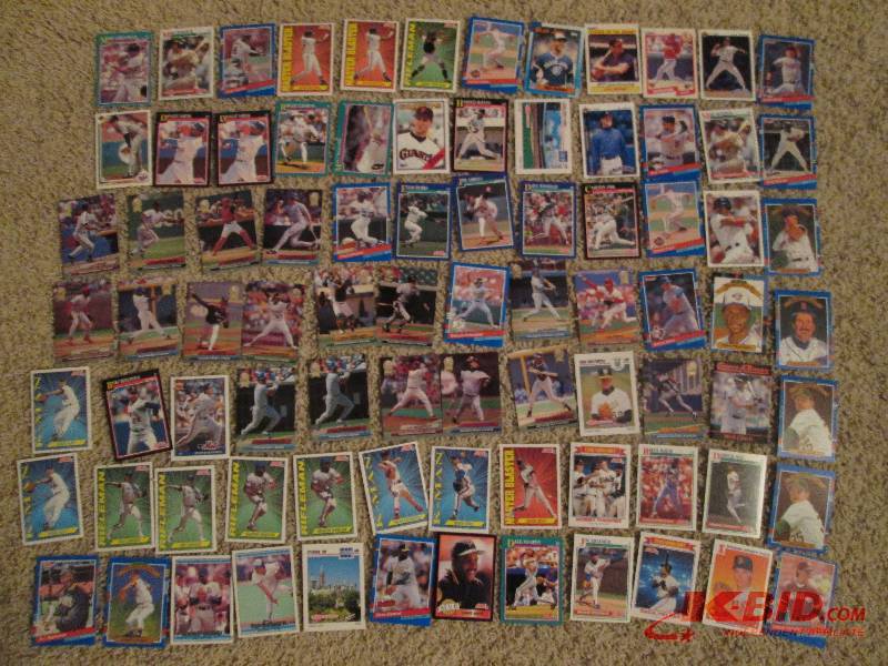 Lot of baseball cards, includes goo...