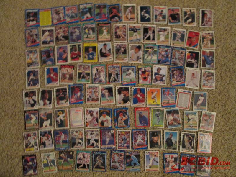 Lot of baseball cards, includes goo...
