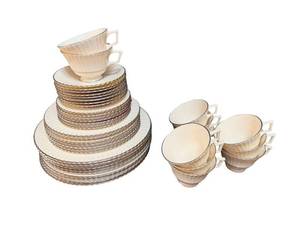 Lenox Colonnade PL 43-Piece Dinnerware Set