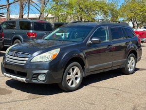 2013 SUBARU OUTBACK 2.5I LIMITED 1 Owner  All Wheel Drive (NO RESERVE)
