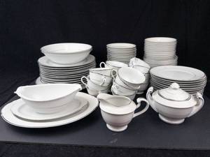 Harmony House Fine China Dinnerware Set - 3835 - Japan - Assorted Cups, Saucers & Bowls