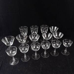 Crystal Champagne Coupe Glasses with Engraved Leaf Pattern - Assorted Set