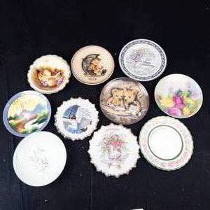 Large Floral Bouquet Plate - Assorted Porcelain Decorative Plates