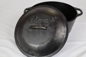 Lodge Cast Iron Dutch Oven With Lid