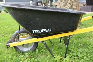Truper Wheelbarrow