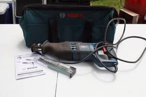 Bosch RS325 Reciprocating Saw With Case & Blades