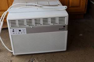 Danby 12000 BTU Window Air Conditioner With Remote