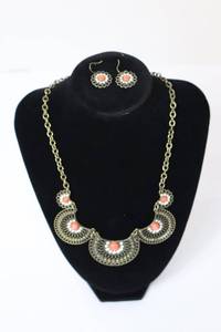 Vintage Necklace & Earrings Set With Coral-Color Accents