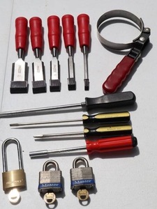 Mixed Lot Beveled Wood Chisels & Padlocks