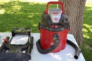 Craftsman 5-Gallon WetDry Vacuum With Wall Mount & Accessories