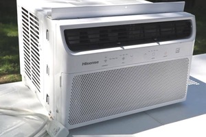 Hisense Smart Window Air Conditioner 8000 BTU With Remote Control
