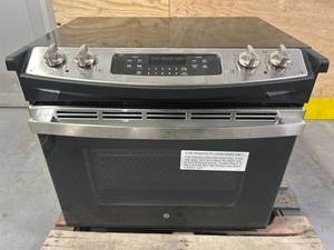 GE 30-in Smooth Surface Glass Top 4 Elements 4.4-cu ft Self-Cleaning Drop-In Electric Range (Black) Model # JD630STSS MSRP $2,099