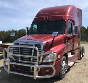 2016 Freightliner Cascadia 125 Tractor Truck