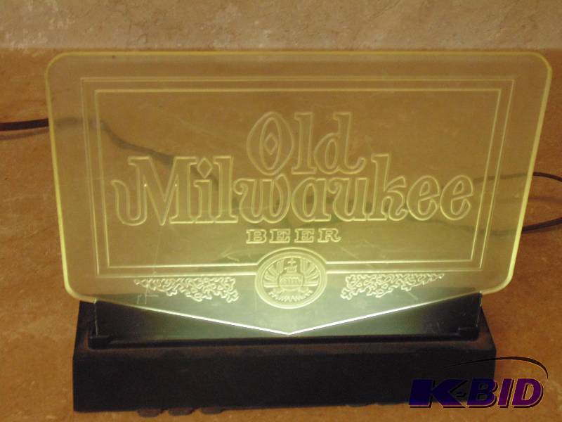 lot 5 image: Miller Light Light