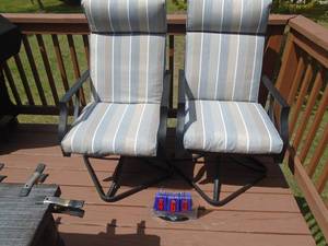 4 outdoor chairs. As shown. 2 are pcitured & 2 more are included and same as the others. CASH ON SITE ONLY. PICKUP IS TUESDAY MAY 19TH FROM 11 AM TO 4 PM. REGARDLESS WHAT THE SCHEDULE STATES.