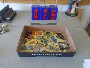 Vintage 1977 Starwars trading cards. Very nice condition. Approx 40 to 50 in the box. As shown. CASH ON SITE ONLY. PICKUP IS TUESDAY MAY 19TH FROM 11 AM TO 4 PM. REGARDLESS WHAT THE SCHEDULE STATES.