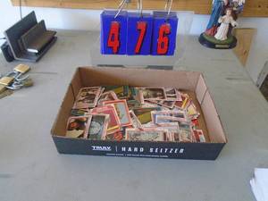 Vintage 1977 Starwars trading cards. Very nice condition. Approx 40 to 50 in the box. As shown. CASH ON SITE ONLY. PICKUP IS TUESDAY MAY 19TH FROM 11 AM TO 4 PM. REGARDLESS WHAT THE SCHEDULE STATES.