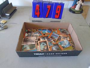 Vintage 1977 Starwars trading cards. Very nice condition. Approx 40 to 50 in the box. As shown. CASH ON SITE ONLY. PICKUP IS TUESDAY MAY 19TH FROM 11 AM TO 4 PM. REGARDLESS WHAT THE SCHEDULE STATES.