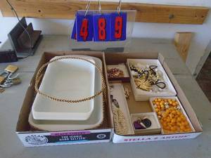 2 flats of jewelry. As shown. CASH ON SITE ONLY. PICKUP IS TUESDAY MAY 19TH FROM 11 AM TO 4 PM. REGARDLESS WHAT THE SCHEDULE STATES.