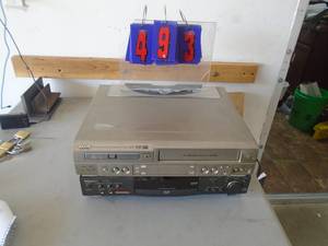 DVDCassette combo. As shown. CASH ON SITE ONLY. PICKUP IS TUESDAY MAY 19TH FROM 11 AM TO 4 PM. REGARDLESS WHAT THE SCHEDULE STATES.