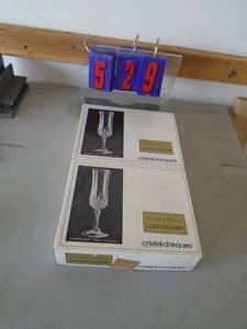 Crystal wine glasses. As shown. CASH ON SITE ONLY. PICKUP IS TUESDAY MAY 19TH FROM 11 AM TO 4 PM. REGARDLESS WHAT THE SCHEDULE STATES.