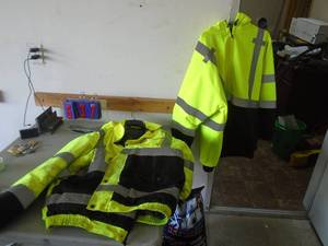 2 reflective saftey coats. As shown. 1 used & 1 like new. Size xxl & xl. CASH ON SITE ONLY. PICKUP IS TUESDAY MAY 19TH FROM 11 AM TO 4 PM. REGARDLESS WHAT THE SCHEDULE STATES.