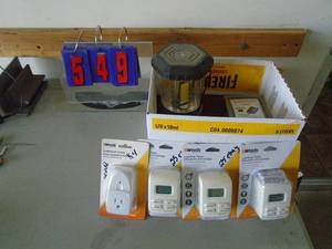 1 box with electronic timers. As shown. CASH ON SITE ONLY. PICKUP IS TUESDAY MAY 19TH FROM 11 AM TO 4 PM. REGARDLESS WHAT THE SCHEDULE STATES.