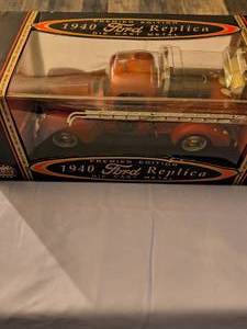 1940 Die-Cast Ford Replica