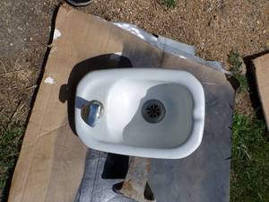 Ceramic Water Fountain very heavy duty with bracket