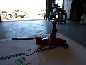 Marquette, Stampco Model K 2-Ton Hydraulic Jack - Works
