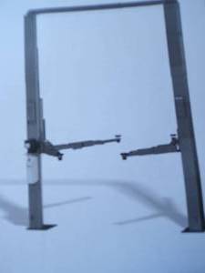 Used Nussbaum 2-Post Lift