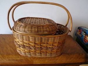 New Picnic Basket 4- Place Settings