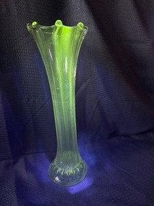 Vintage imperial glass swung vase GLOWS