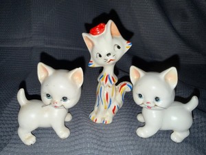 Lot of vintage kitties