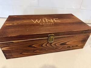 The Wine Savant Whiskey Glass Gift Set Wood Box 2 Glasses Complete