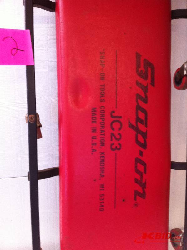 Snap On Creeper & Carpenters Level