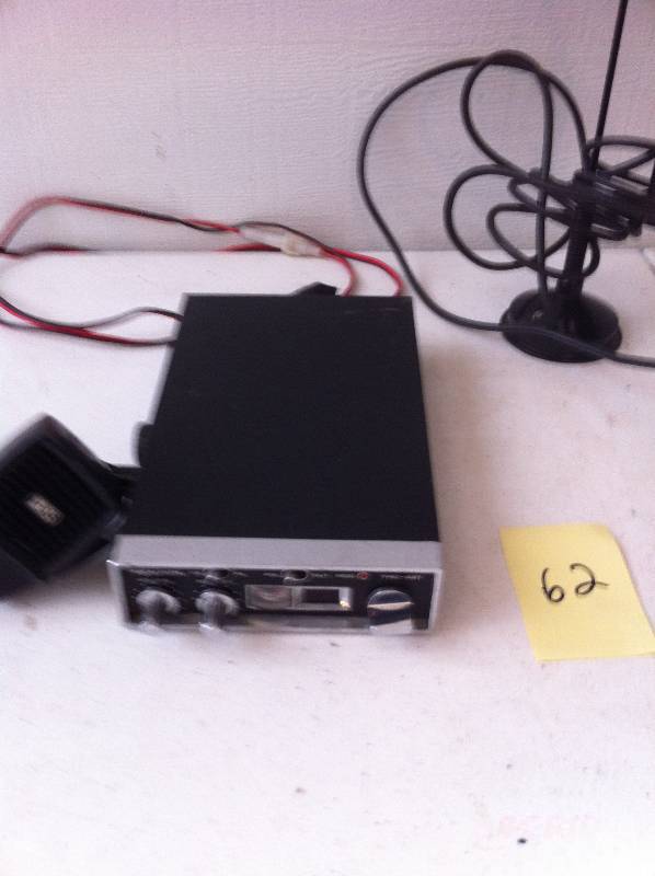 Realistic CB Radio